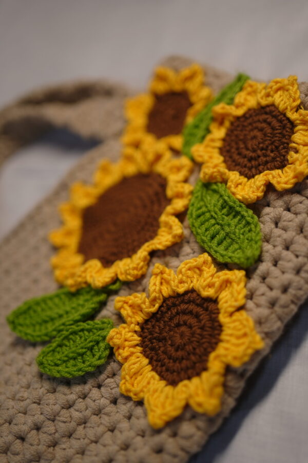 Sunflower Crochet Handbag - Image 4