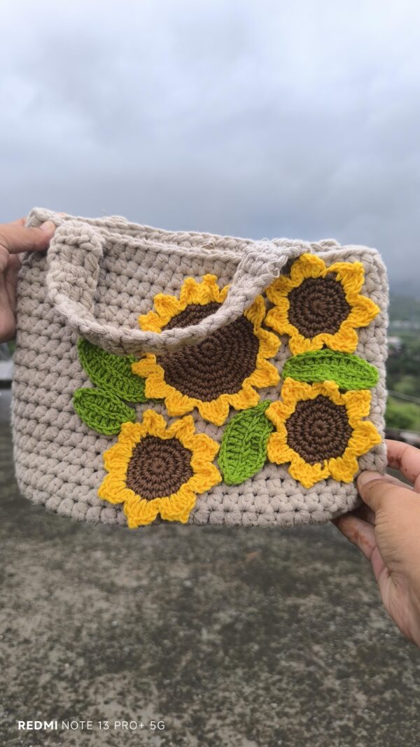 Sunflower Crochet Handbag - Image 2