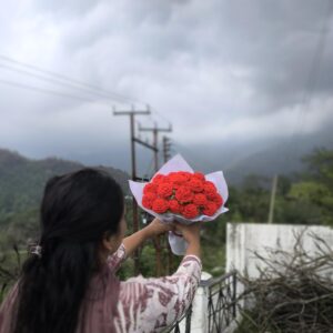Forever Bloom Red Rose Bouquet (Crochet)